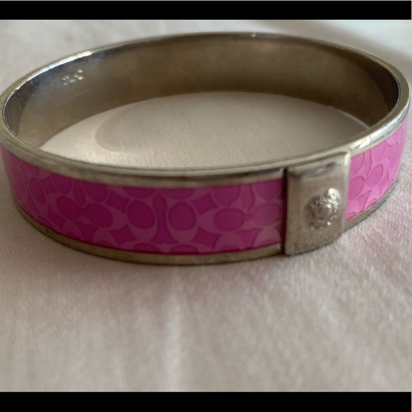 Coach pink and silver bangle - Picture 8 of 9